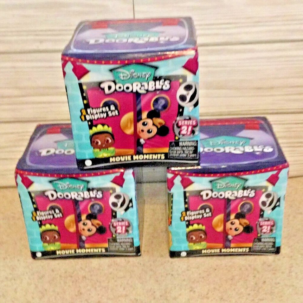 DOORABLES Series 2 MOVIE MOMENTS (3) Sleeping Beauty Alice in Wonderland Mulan